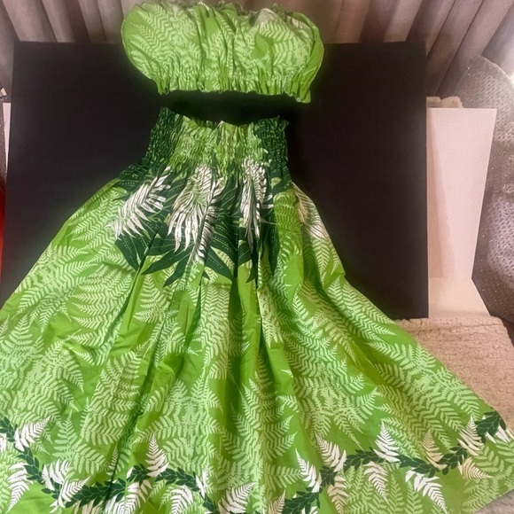 Girls (Large) Colorful Summer Green Ruched Tiered Strapless 2 Piece Sundress - Picture 4 of 7